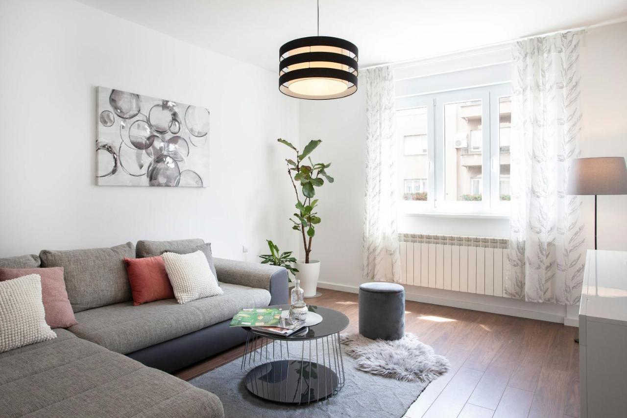 Sunny 2Bdr Apartment With A Balcony Загреб Екстериор снимка