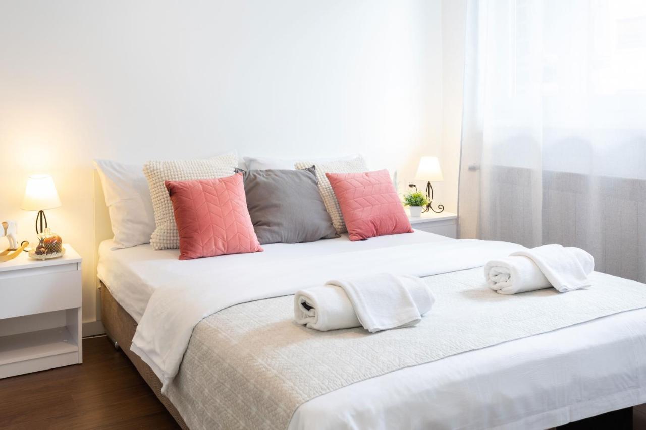 Sunny 2Bdr Apartment With A Balcony Загреб Екстериор снимка
